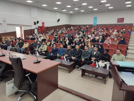 "Mana Medeniyeti" başlıklı konferans gerçekleştirildi.